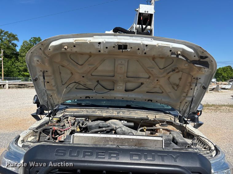 image for item DT0228 2015 Ford F550 bucket truck