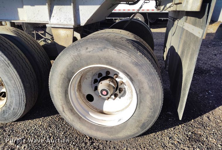 image for item DT0829 2016 Spectec end dump trailer
