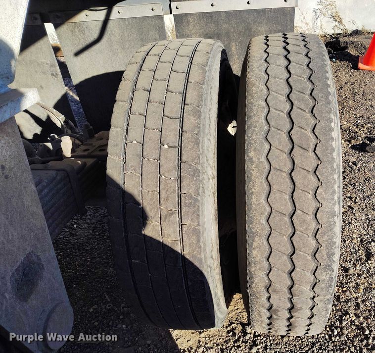 image for item DT0829 2016 Spectec end dump trailer