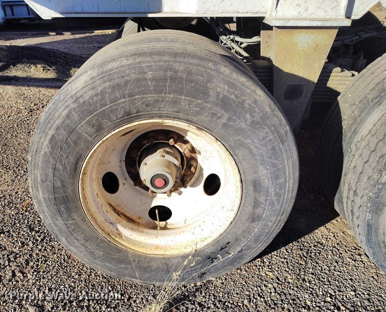 image for item DT0829 2016 Spectec end dump trailer