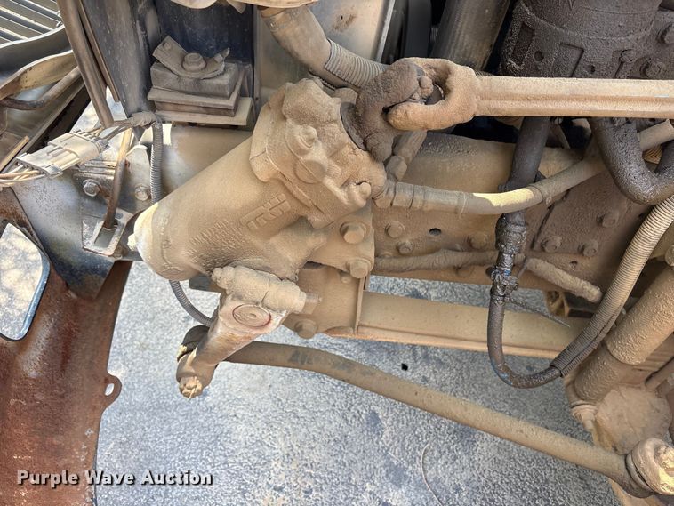 image for item DT2895 2005 International 4300 flatbed truck