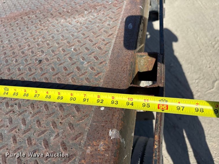 image for item DU0476 2001 Sterling flatbed truck