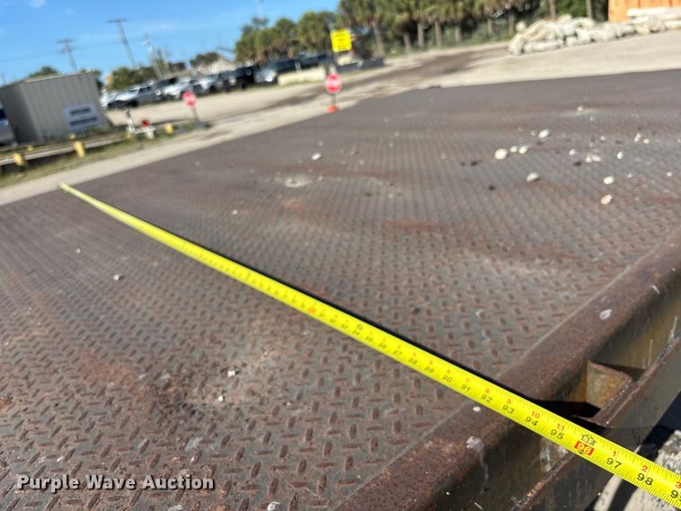 image for item DU0476 2001 Sterling flatbed truck