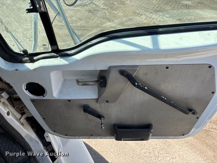 image for item DU0476 2001 Sterling flatbed truck