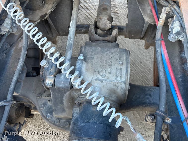 image for item DU0477 2000 Mack CH613 semi truck