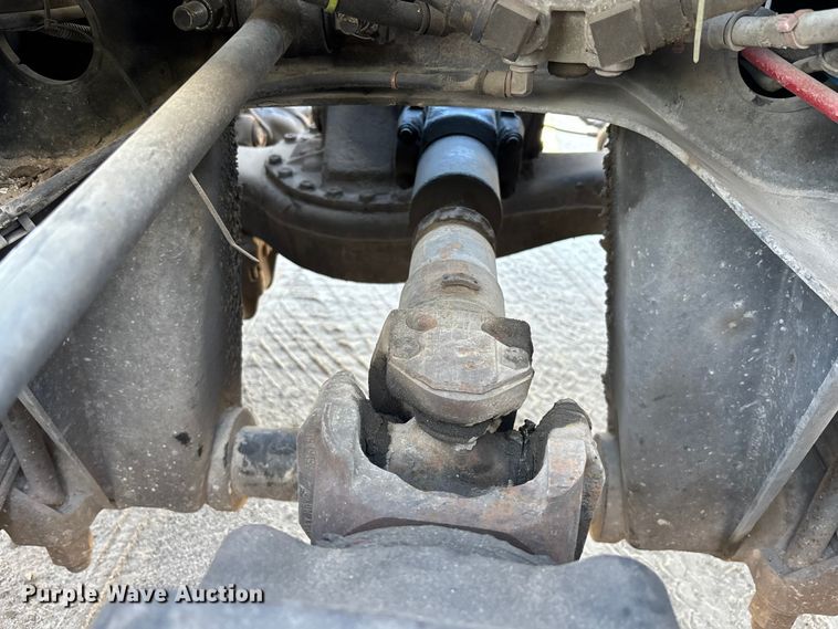 image for item DU0477 2000 Mack CH613 semi truck