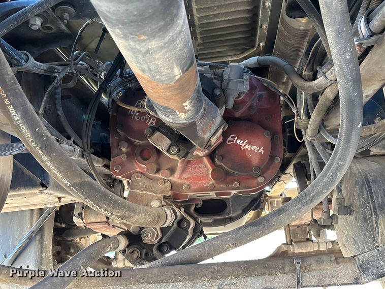 image for item DU0477 2000 Mack CH613 semi truck