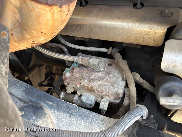 image for item DU0477 2000 Mack CH613 semi truck