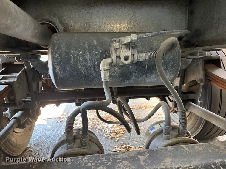 image for item DU0487 1983 Walker stainless tank trailer