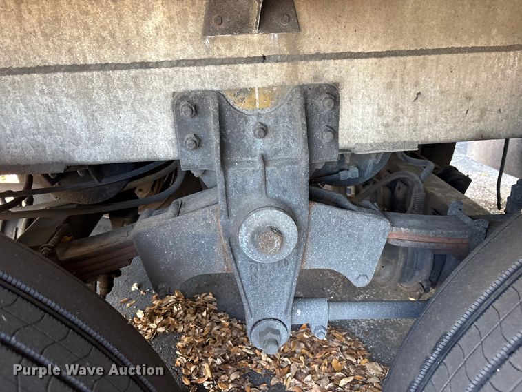 image for item DU0487 1983 Walker stainless tank trailer