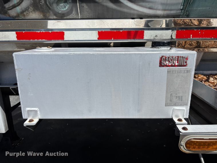 image for item DU0487 1983 Walker stainless tank trailer