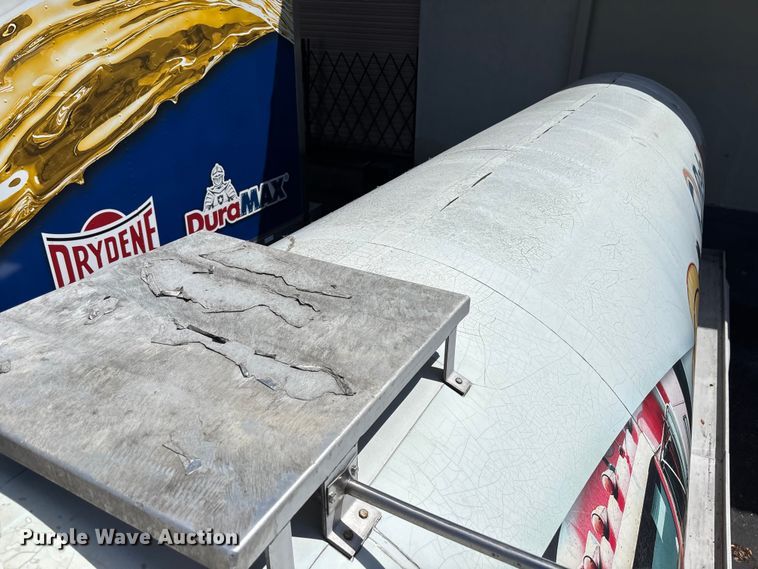 image for item DU0487 1983 Walker stainless tank trailer