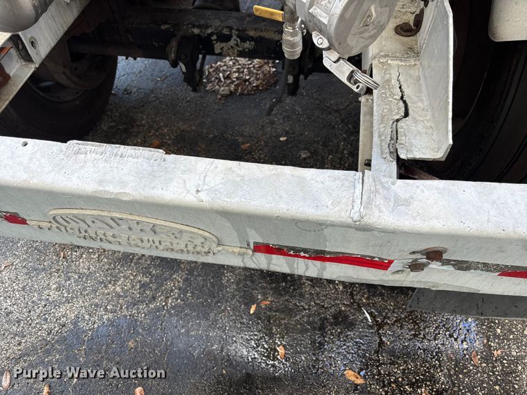 image for item DU0487 1983 Walker stainless tank trailer