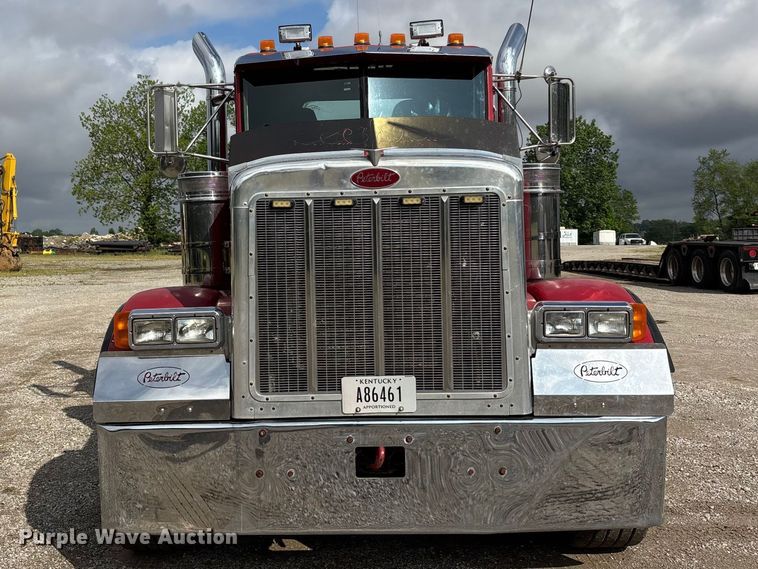 image for item DV4257 1991 Peterbilt 379 semi truck