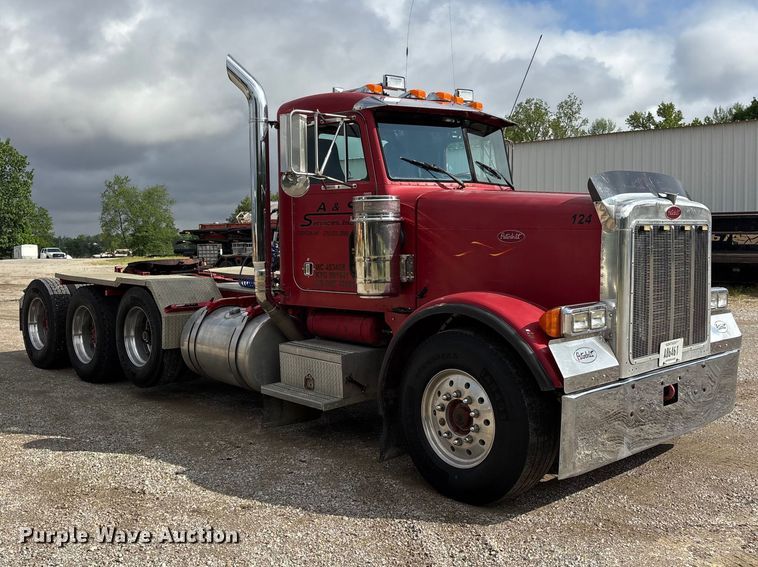 image for item DV4257 1991 Peterbilt 379 semi truck