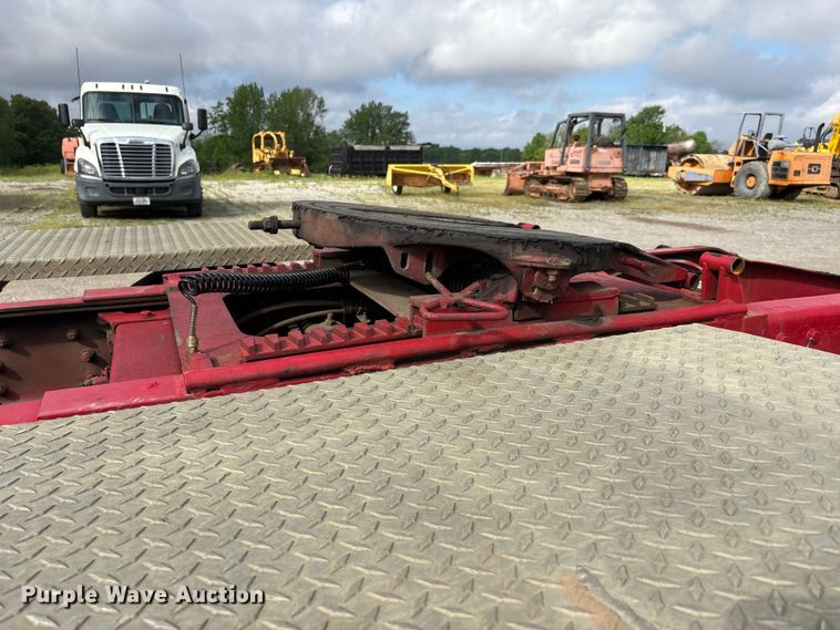 image for item DV4257 1991 Peterbilt 379 semi truck