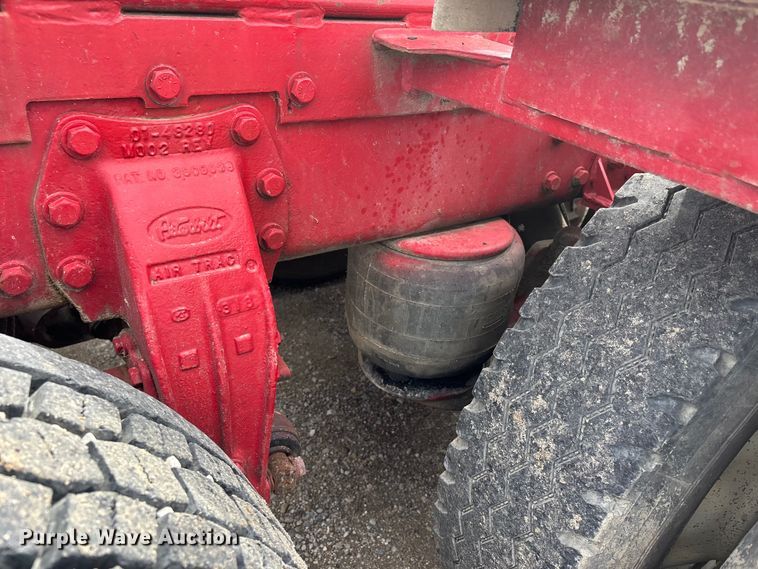 image for item DV4257 1991 Peterbilt 379 semi truck