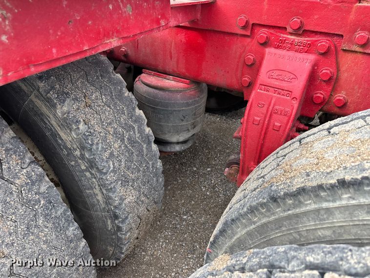 image for item DV4257 1991 Peterbilt 379 semi truck