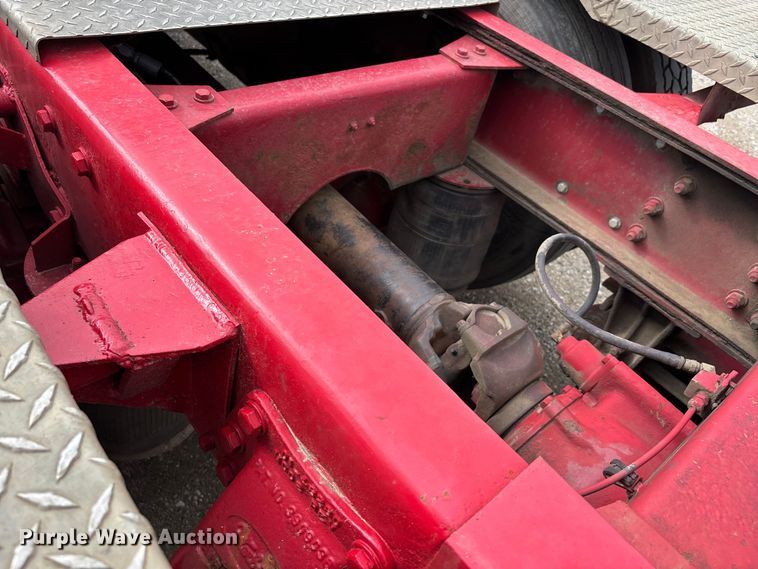 image for item DV4257 1991 Peterbilt 379 semi truck