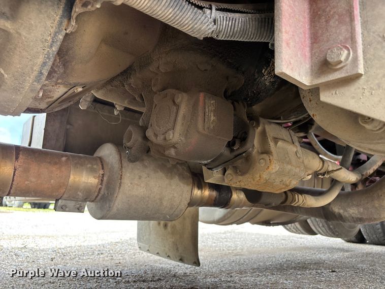 image for item DV4257 1991 Peterbilt 379 semi truck