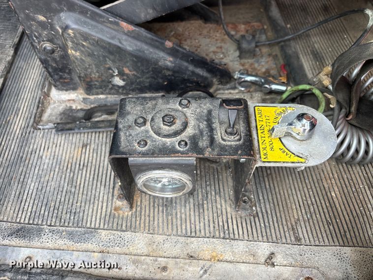 image for item DV4257 1991 Peterbilt 379 semi truck