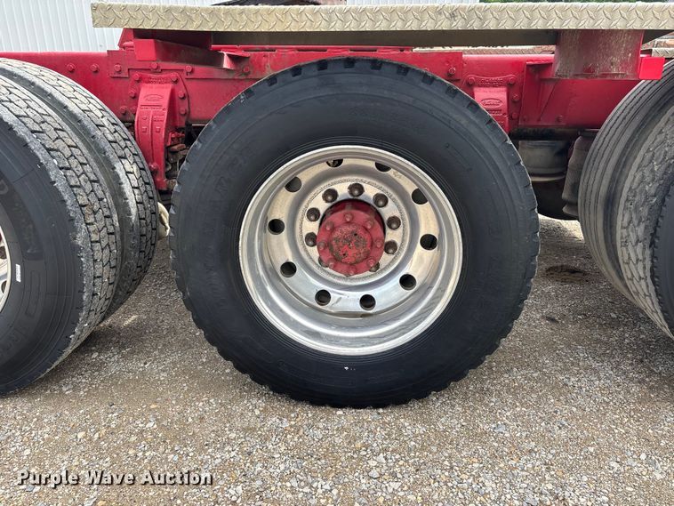 image for item DV4257 1991 Peterbilt 379 semi truck