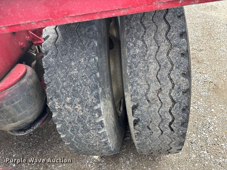 image for item DV4257 1991 Peterbilt 379 semi truck
