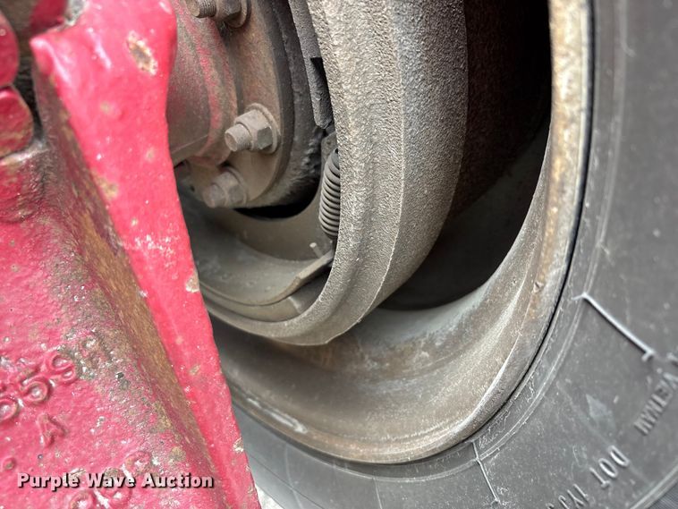 image for item DV4257 1991 Peterbilt 379 semi truck