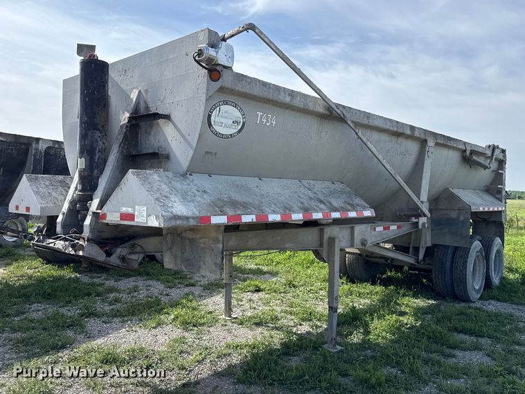 image for item DZ4441 2008 Construction Trailer Specialist end dump trailer