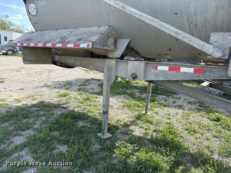image for item DZ4441 2008 Construction Trailer Specialist end dump trailer