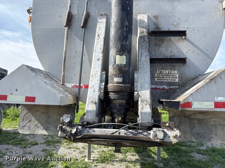 image for item DZ4441 2008 Construction Trailer Specialist end dump trailer