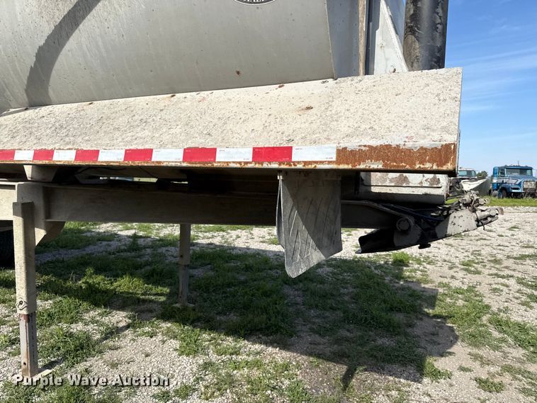 image for item DZ4441 2008 Construction Trailer Specialist end dump trailer