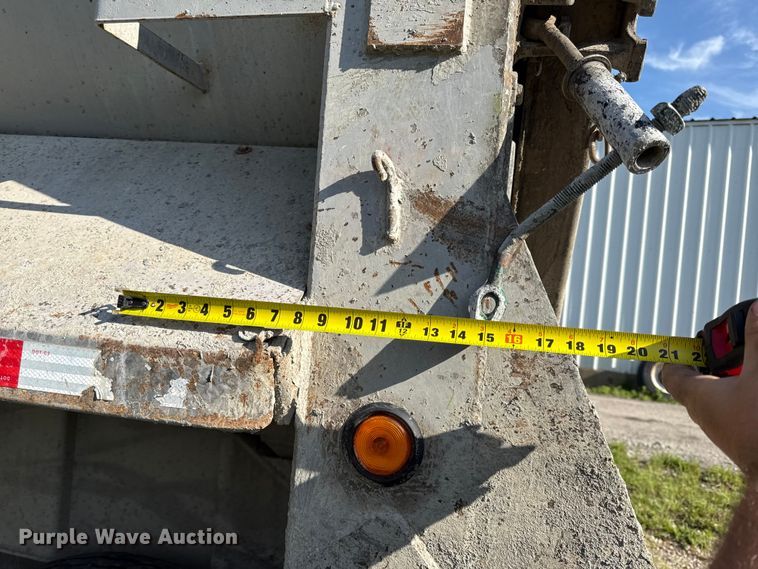 image for item DZ4441 2008 Construction Trailer Specialist end dump trailer