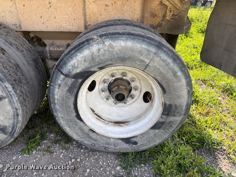 image for item DZ4442 2006 Construction Trailer Specialist end dump trailer