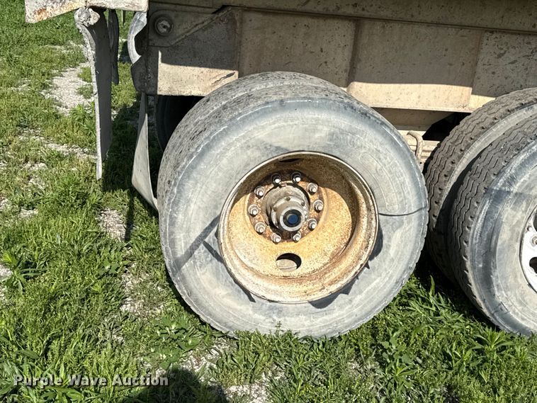 image for item DZ4442 2006 Construction Trailer Specialist end dump trailer