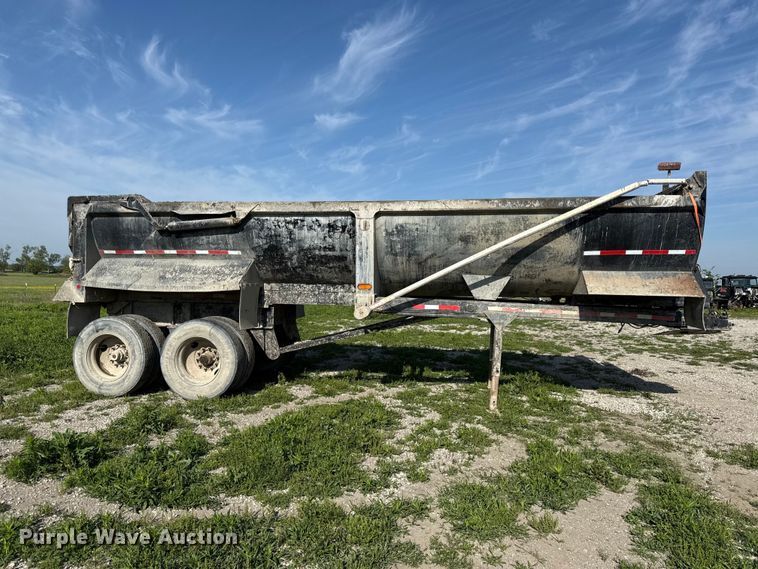image for item DZ4443 2005 ITM end dump trailer