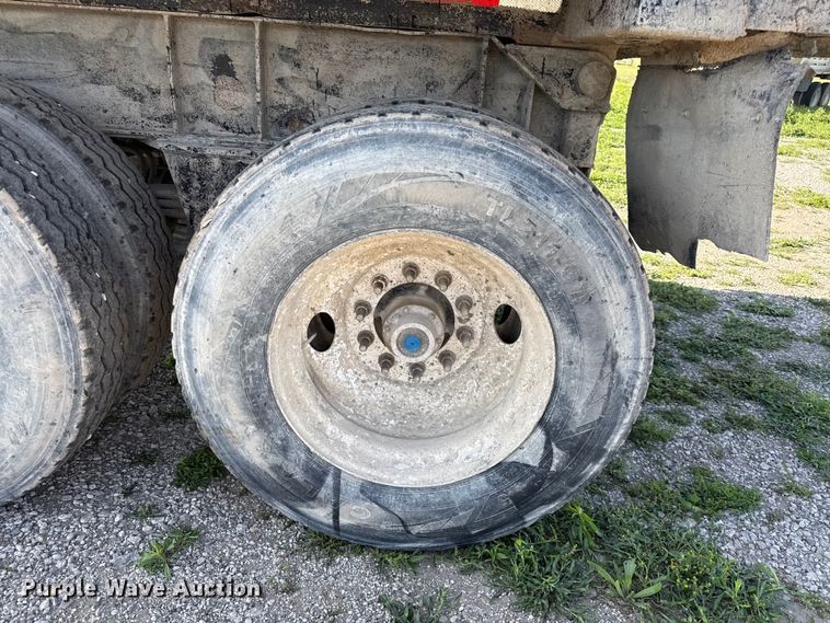 image for item DZ4443 2005 ITM end dump trailer