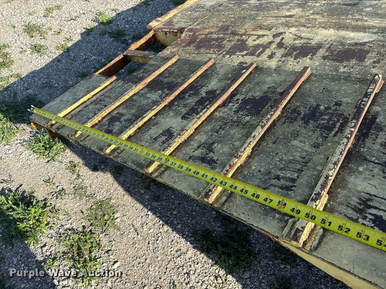 image for item DZ4444 1975 Transcraft drop deck equipment trailer