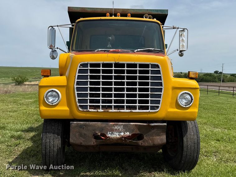 image for item DZ4447 1983 Ford L9000 dump truck