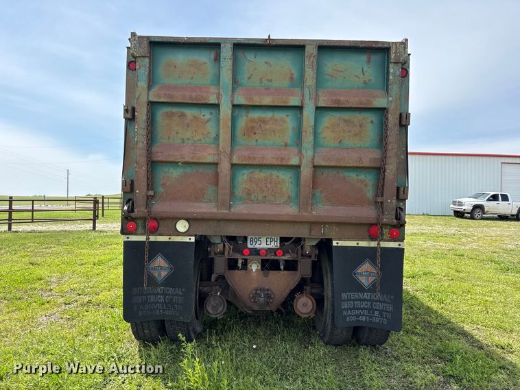 image for item DZ4447 1983 Ford L9000 dump truck