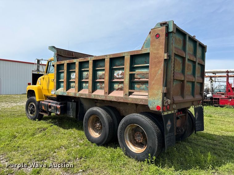 image for item DZ4447 1983 Ford L9000 dump truck