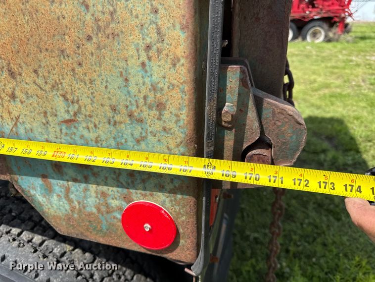 image for item DZ4447 1983 Ford L9000 dump truck
