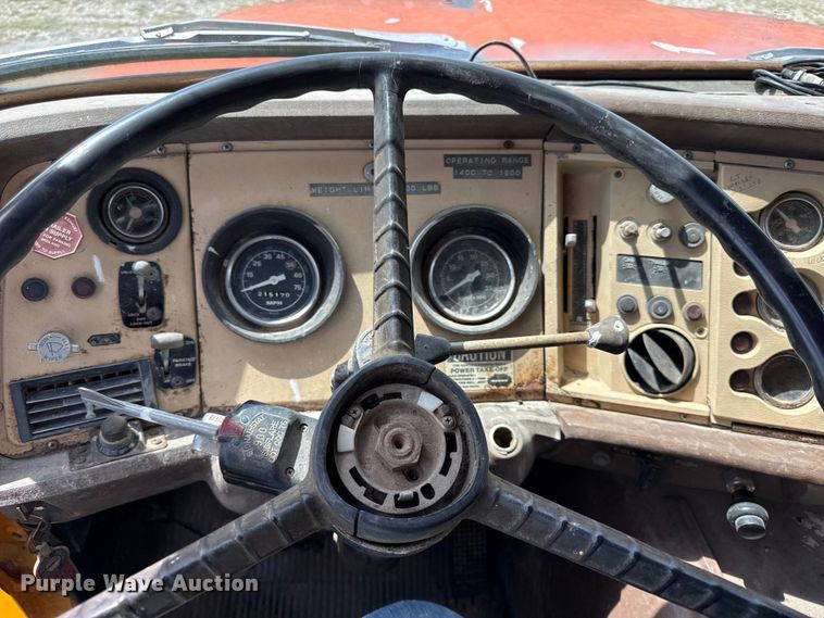 image for item DZ4447 1983 Ford L9000 dump truck