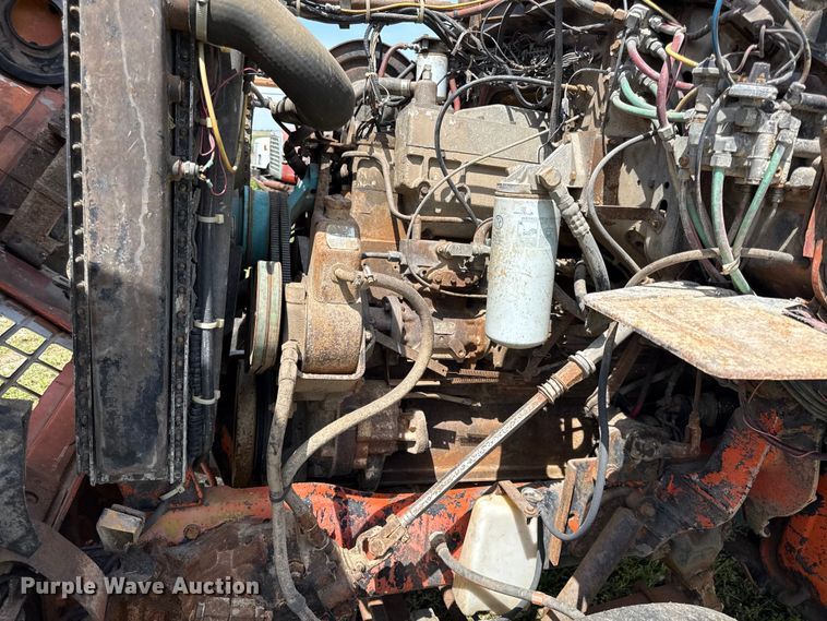 image for item DZ4447 1983 Ford L9000 dump truck
