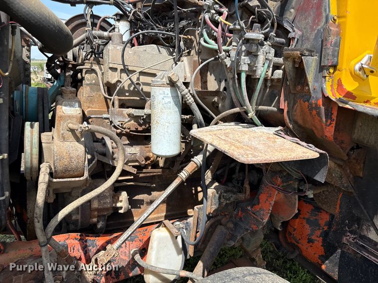 image for item DZ4447 1983 Ford L9000 dump truck