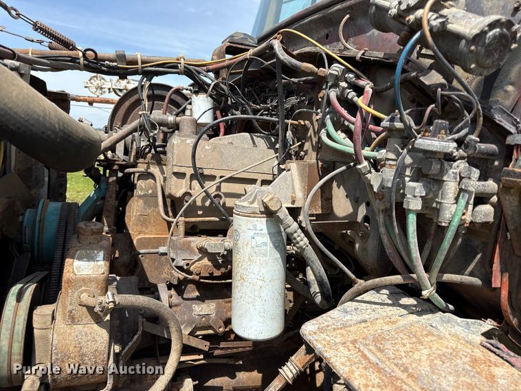 image for item DZ4447 1983 Ford L9000 dump truck