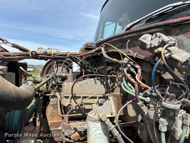 image for item DZ4447 1983 Ford L9000 dump truck