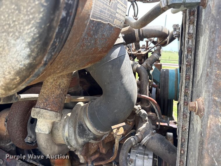 image for item DZ4447 1983 Ford L9000 dump truck