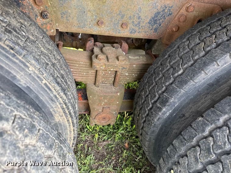 image for item DZ4447 1983 Ford L9000 dump truck