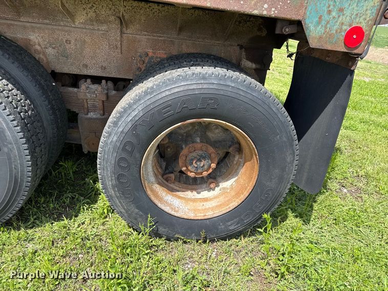 image for item DZ4447 1983 Ford L9000 dump truck